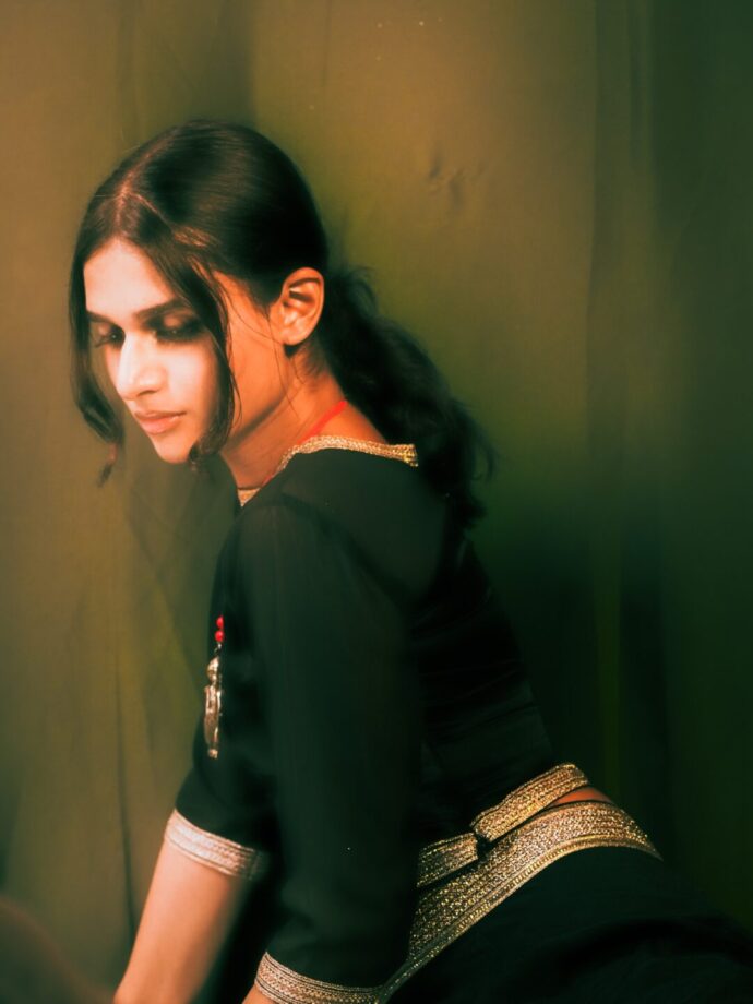 Black Three-Quarter Sleeve Choli - Image 8